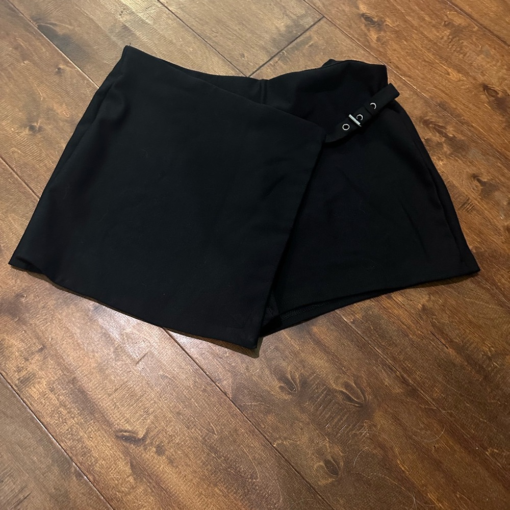 Black Women's Wrap Skort - Versatile Casual Shorts